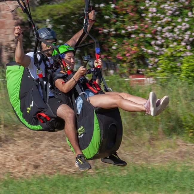 Becici Beach: Tandem Paragliding Flight in Budva Riviera - How to dress so the flight feels easy