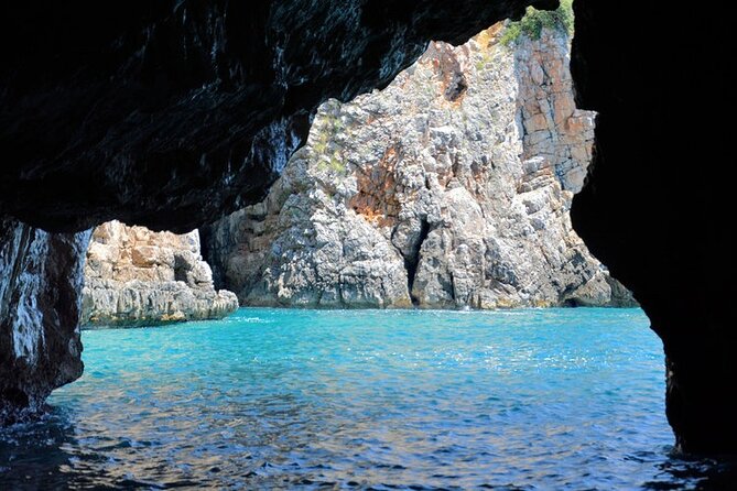 Blue Cave 3 hours GROUP tour with modern speedboat - What to pack so you can enjoy every stop