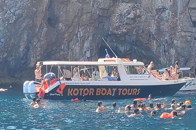 Blue Cave tour and lunch at the local Restaurant, all inclusive - 5h duration - What the $828 Group Price Really Covers