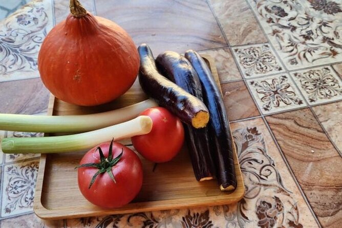 Cooking Class with dinner/lunch in Ulcinj Montenegro - The organic market bite: why that matters for the rest of the class