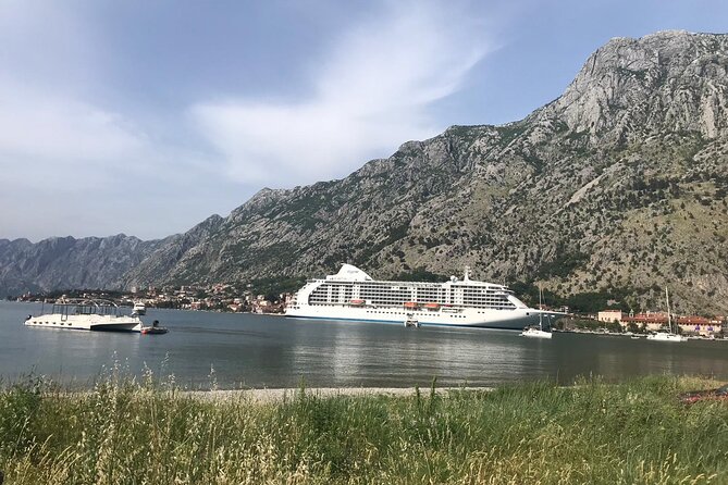 Enjoy Private Transfers by Car or Van from Tivat Airport to Kotor or Budva - Timing coverage: late-night and early flights are usually manageable