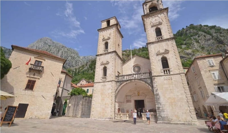From Dubrovnik: Montenegro Day Trip with Boat Cruise - Should you book this Dubrovnik to Montenegro day trip?