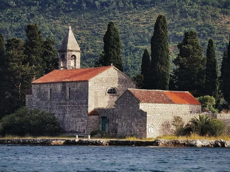 ★ From Kotor: Sunset Boat Tour to Perast & Lady of the Rocks - What You Get for $165 Per Group Up to 2