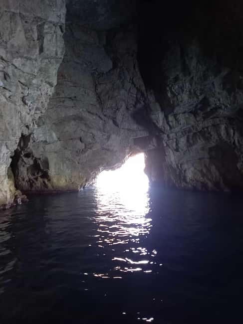 Kotor: Blue Cave, and Full Bay Speedboat Tour - Blue Cave Swimming: When It Happens, It’s the Payoff