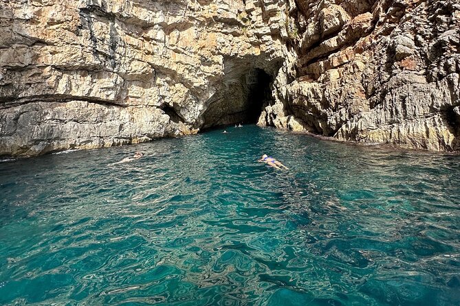 Kotor Blue Cave Group Tour - Stop 1: Our Lady of the Rocks and the 20-minute land break