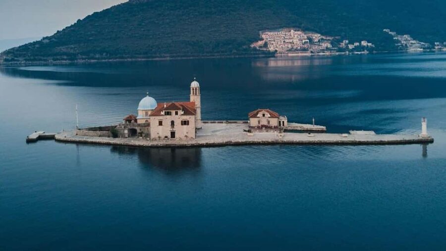 Kotor: Blue Cave & Our Lady of The Rocks & Submarine Base - Speedboat comfort and safety: what I think you should look for
