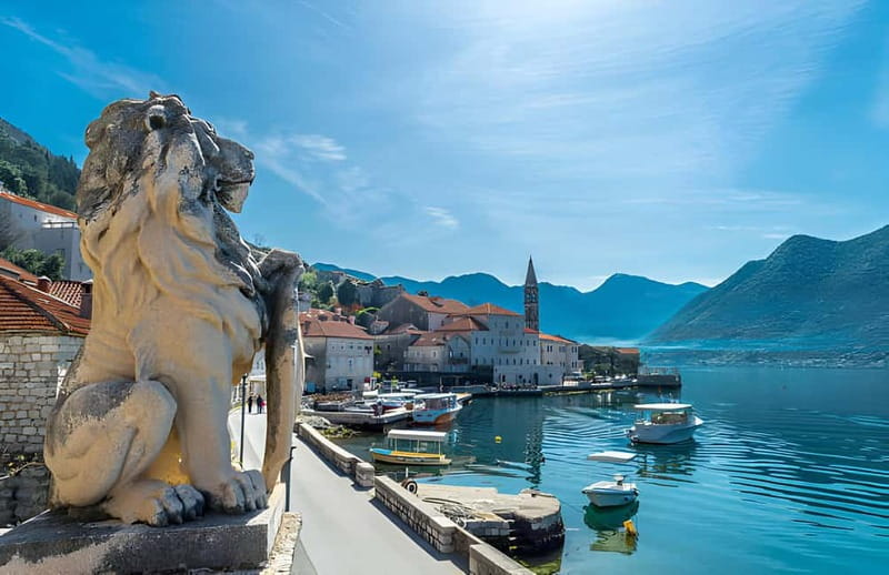 Kotor Cable Car - Perast - Lady of the Rocks Guided Tour - Perast first, from quick photos to a proper wander
