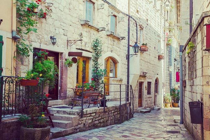 Kotor Old Town Small-Group Walking Tour - Short tour, big payoff: why 1 to 2 hours works in Kotor