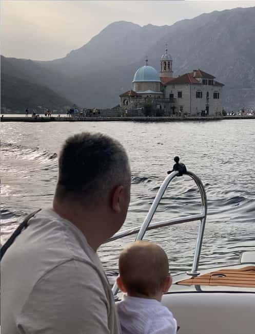 Kotor: Our Lady of the Rocks & Perast Old Town Boat Tour - Perast UNESCO Time: Baroque Streets and a Short Food Break