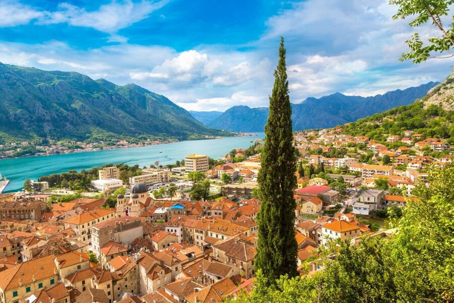 Kotor & Perast: Guided Day Trip From Dubrovnik - Our Lady of the Rocks: the optional island moment