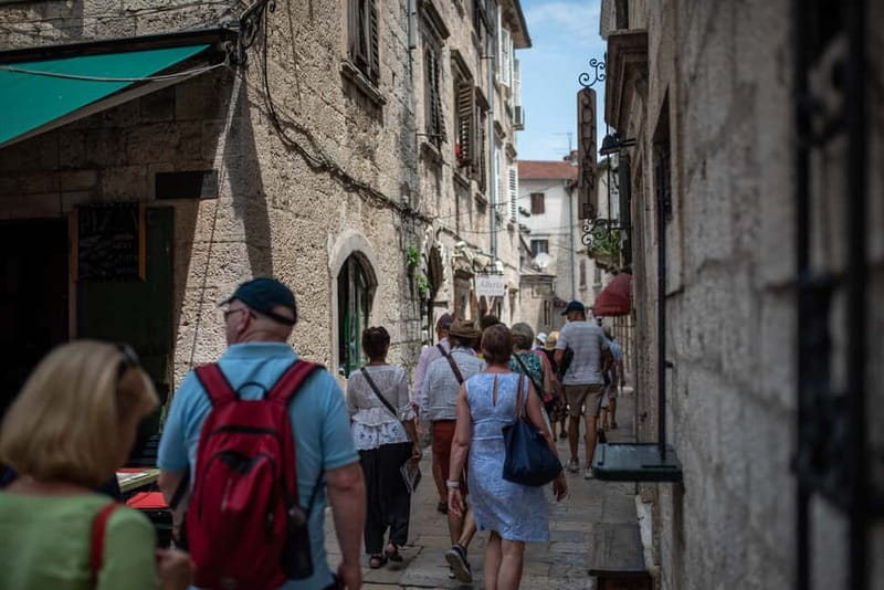 Kotor & Perast: Guided Day Trip From Dubrovnik - Logistics in Dubrovnik: the drop-off walk that surprises people