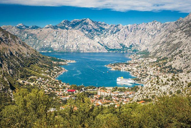 Kotor Red Semi-Submarine Tour: Underwater Cabin Family Adventure - Where you meet the boat, and how to not lose time