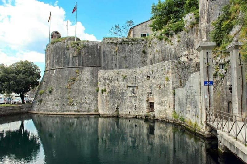 Montenegro from Albania: A Day Tour full of discoveries - Shkoder and the Buna River Break: Fort Walls Without the Big-City Hassle
