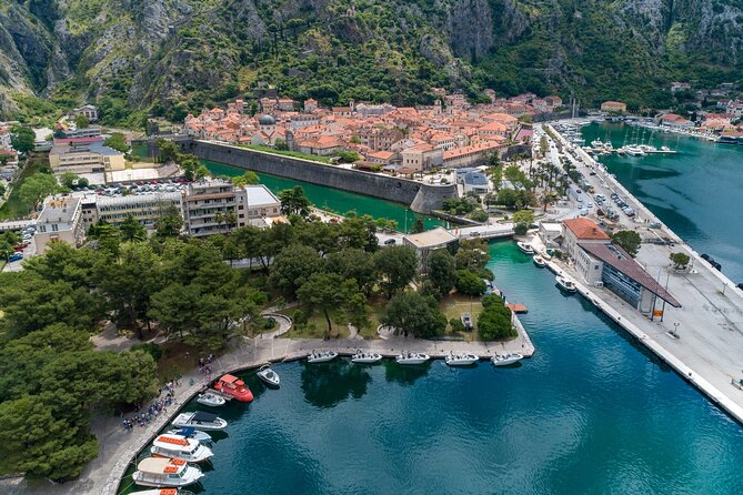 Private Gastro Cruise: Blue Cave & Organic Seaside Lunch - The boat ride reality, comfort, timing, and narration