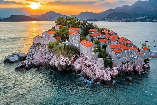 Private Guided Tour in Budva Sveti Stefan - Stop 1: Jaz Beach for sea views and an included ticket