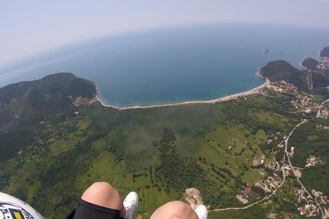Relaxing flight in Petrovac - Who This Private Paragliding Flight Is Best For