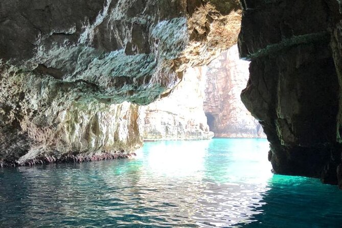 Speed Boat 3-Hour Guided Tour at the Blue Cave - Meeting at Spomenik Palim Za Slobodu, then heading back