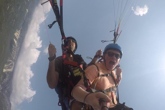 Tandem paragliding in Budva /All-inclusive - Weather and Wind Reality: The Safety Logic That Can Affect Timing