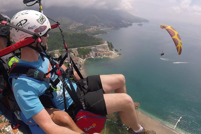 Tandem paragliding in Budva /All-inclusive - What 1 Hour Covers, and How the Private Tandem Changes the Mood