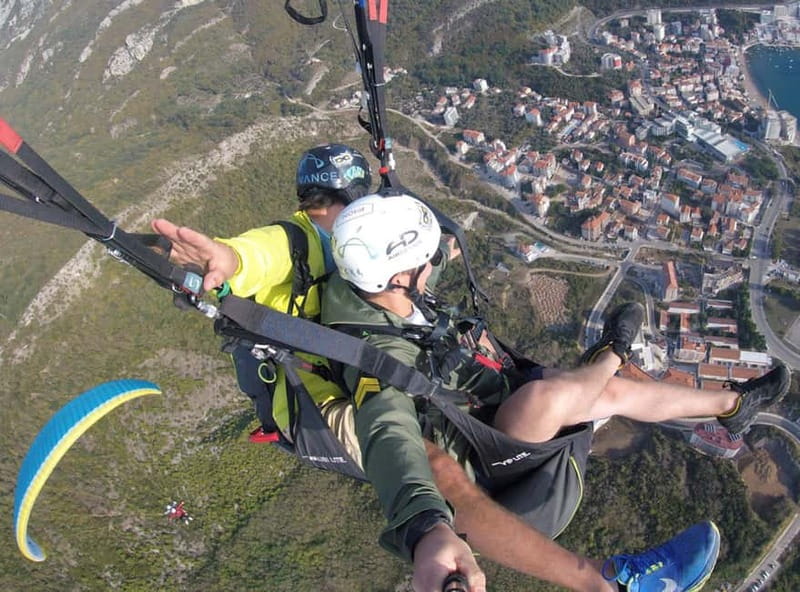 Tandem Paragliding in Budva with Expert Pilots/All-inclusive - Price and Value of $116 for a 1-Hour Tandem Ride