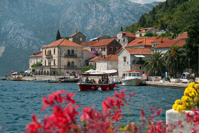 Topolino Guided City Tour by E Car Kotor Perast - Perast for about an hour: how to use your time well