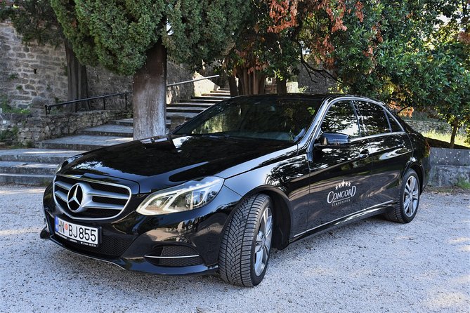 Transfer Portonovi / Herceg Novi to Dubrovnik Old Town - Inside the limousine: comfort, Wi-Fi, and a driver who drives like it matters
